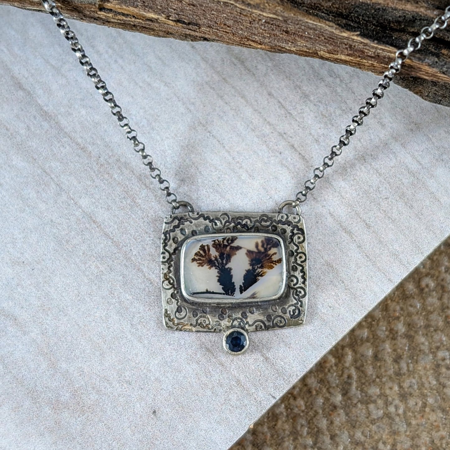 Dendritic Agate and Sapphire Necklace